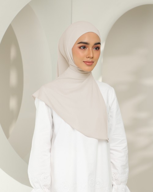 Hari - Silky Linen (Chinstrap)