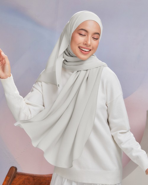 Flo - Linen Grey (Chinstrap) Reject