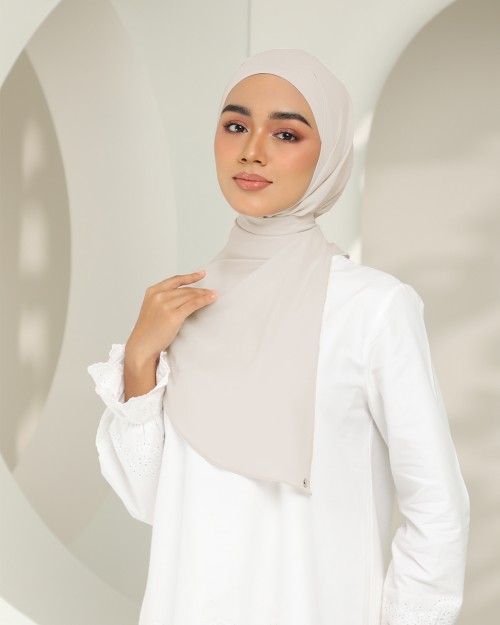 Hari - Silky Linen (Chinstrap)