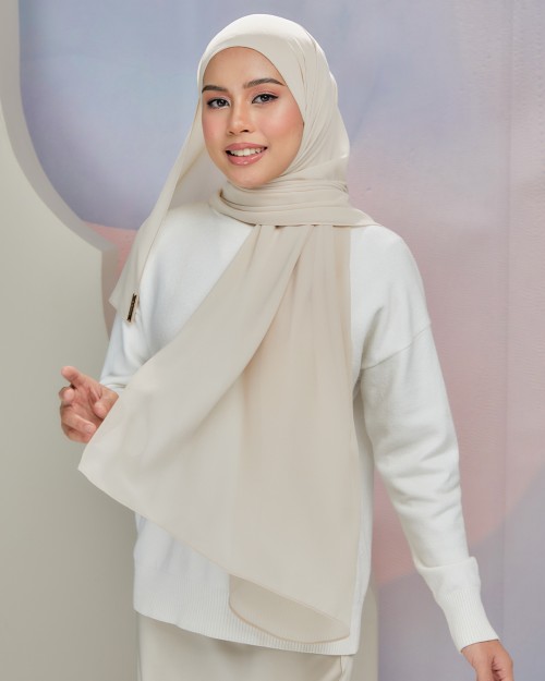 Flo - Butter Beige (Chinstrap)