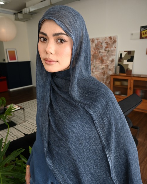 Aurra Shawl - Shadow Blue