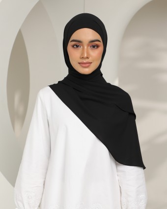 Hari - Jade Black (Chinstrap)