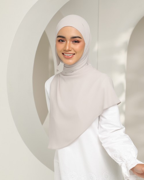 Hari - Vintage Beige (Chinstrap)