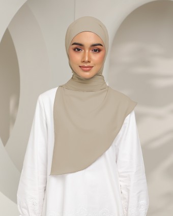 Hari - Coastal Brown (Chinstrap)