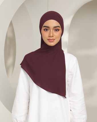 Hari - Classic Maroon (Chinstrap)