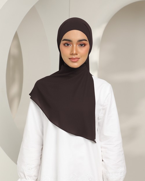 Hari - Dark Cocoa  (Chinstrap)