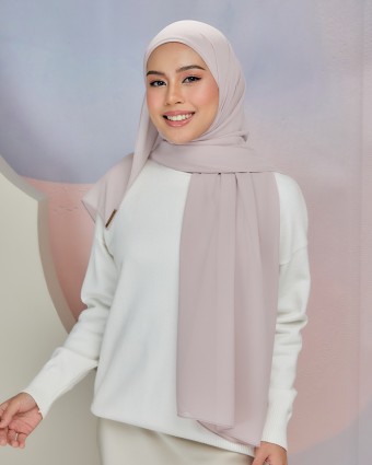 Flo - Milky Blush (Chinstrap)