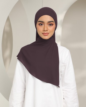 Hari - Raisin Berry (Chinstrap)