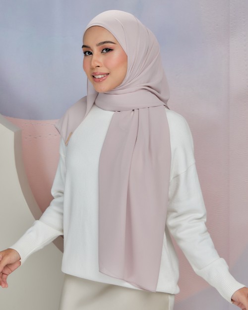 Flo - Milky Blush (Chinstrap)