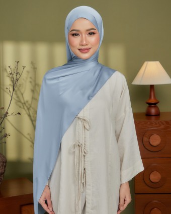 Suri - Diamond Blue (Reject) Suri - Diamond Blue (Reject)